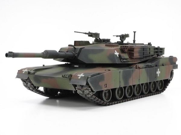 25216 Tamiya 1/35 M1A1 Abrams Tank Ukraine