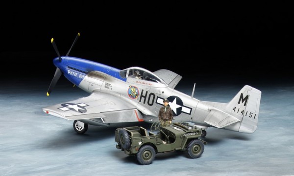 25205 Tamiya P-51D Mustang + 1/4-ton 4x4 Light