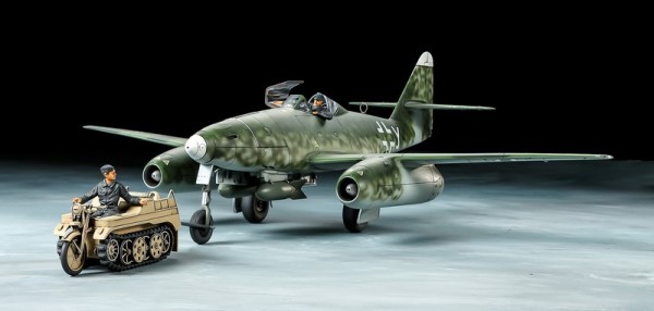 25215 Tamiya 1/48 Messerschmitt Me262 A-2a