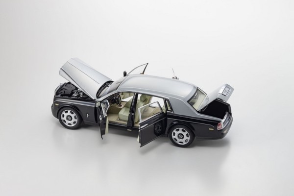 Kyosho 1:18 Rolls-Royce Phamtom EWB Black Silver