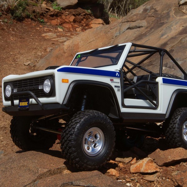 Axial 1/10 SCX10 III Early Ford Bronco 4WD RTR Weiss Scale Crawler