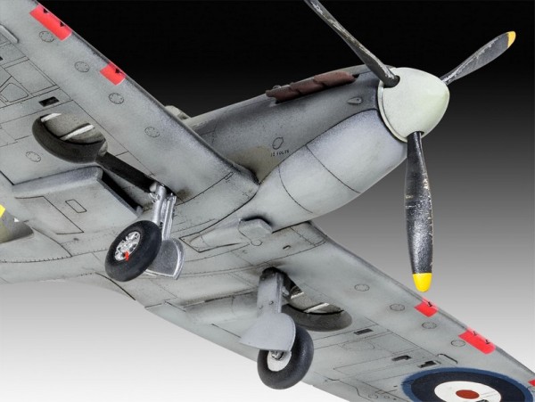 03953 Revell Spitfire Mk.IIa